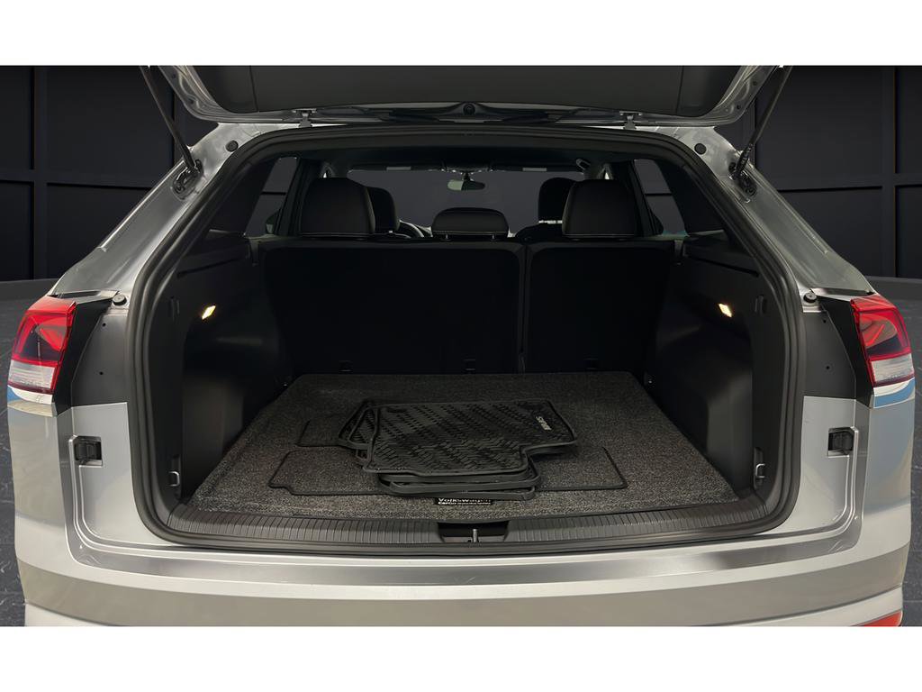 Used 2023 Volkswagen Atlas Cross Sport SE image 31