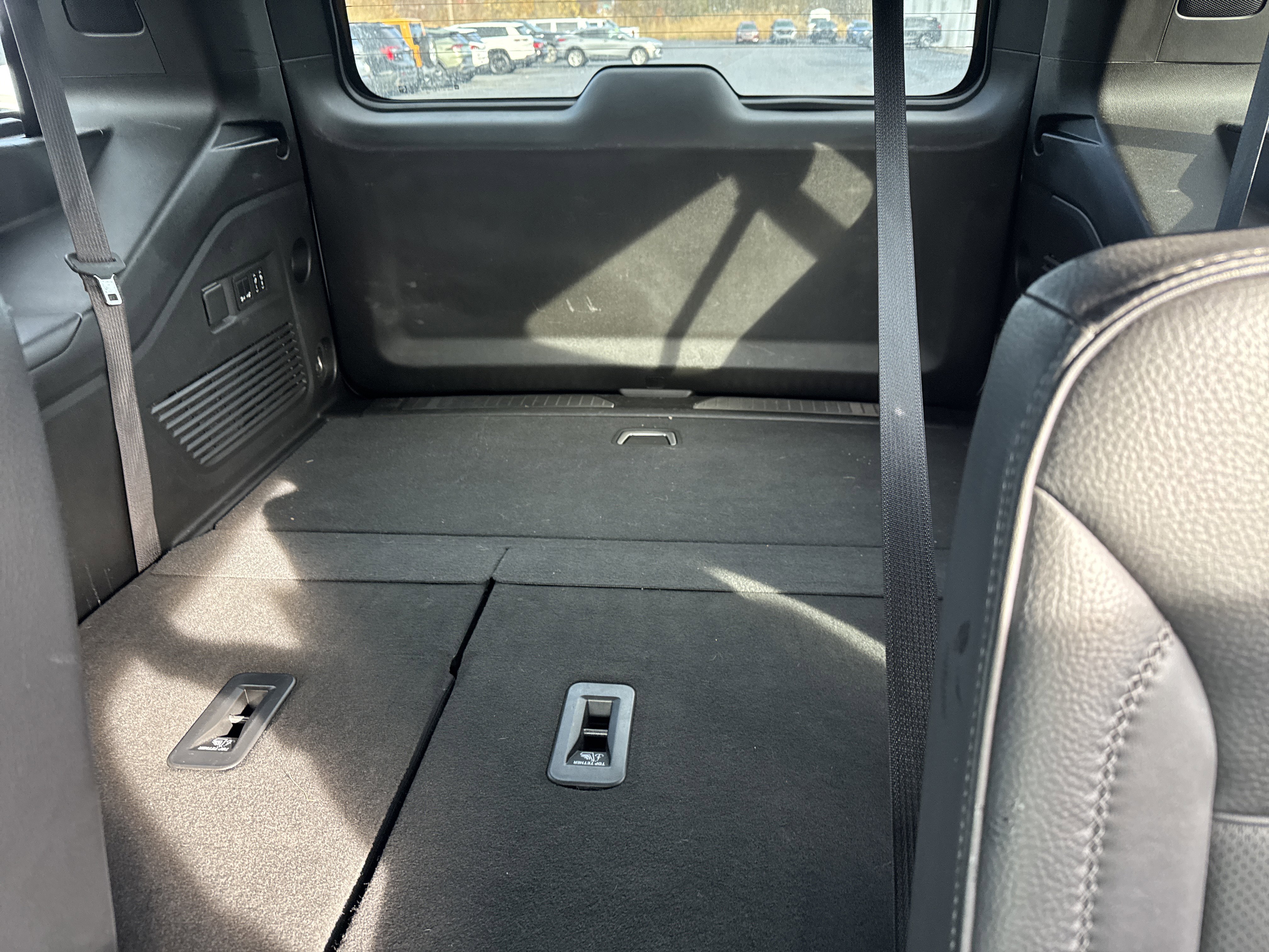 Used 2023 GMC Yukon Denali image 14