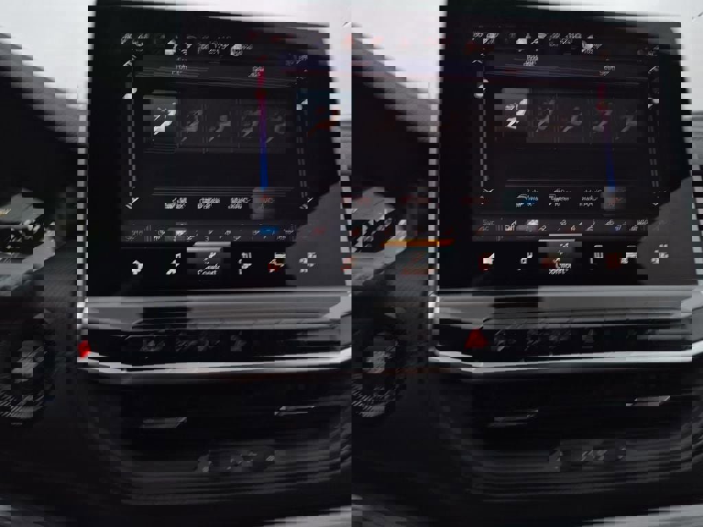 New 2026 Jeep Compass Latitude image 24