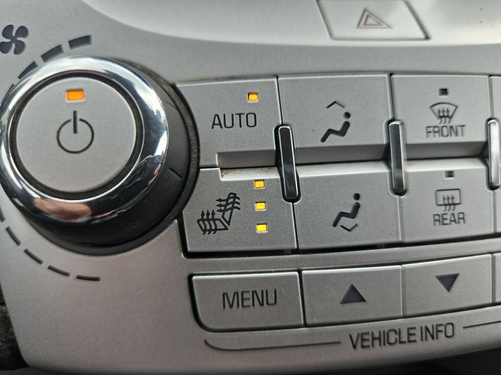 Used 2017 Chevrolet Equinox LT w/ Convenience Package FWD image 33