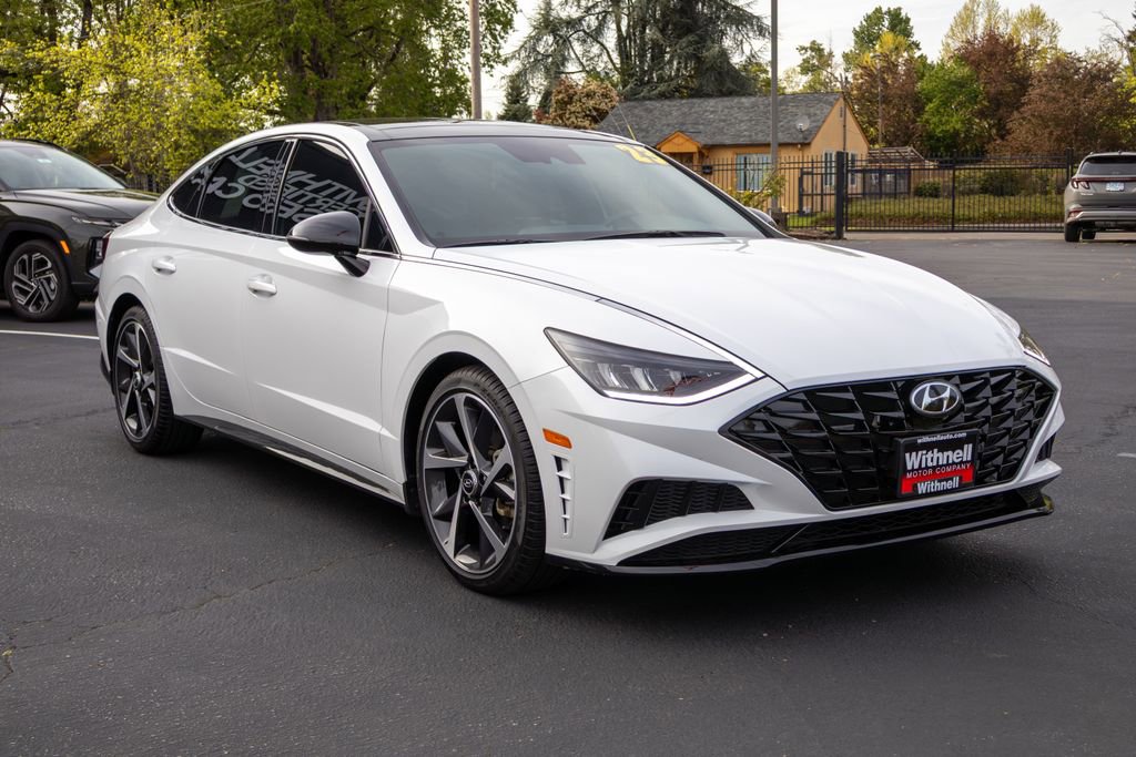 Certified 2023 Hyundai Sonata SEL Plus w/ Winter Weather Package image 5