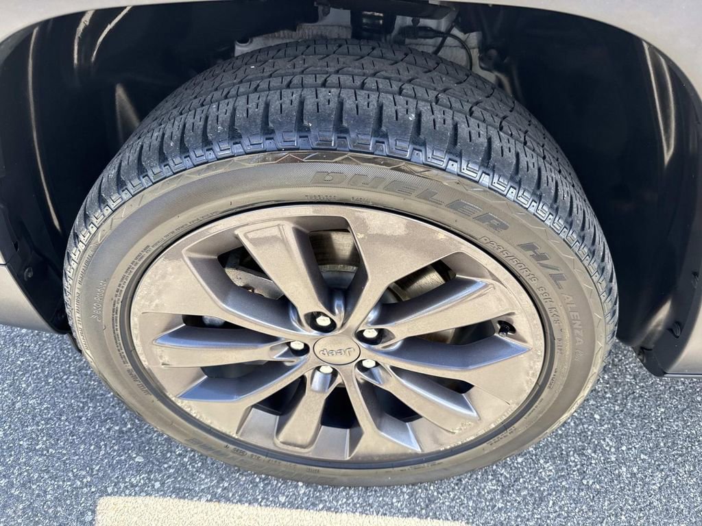 Used 2021 Jeep Cherokee Latitude Lux 80th Anniv w/ Quick Order Package 2YU 80th image 12