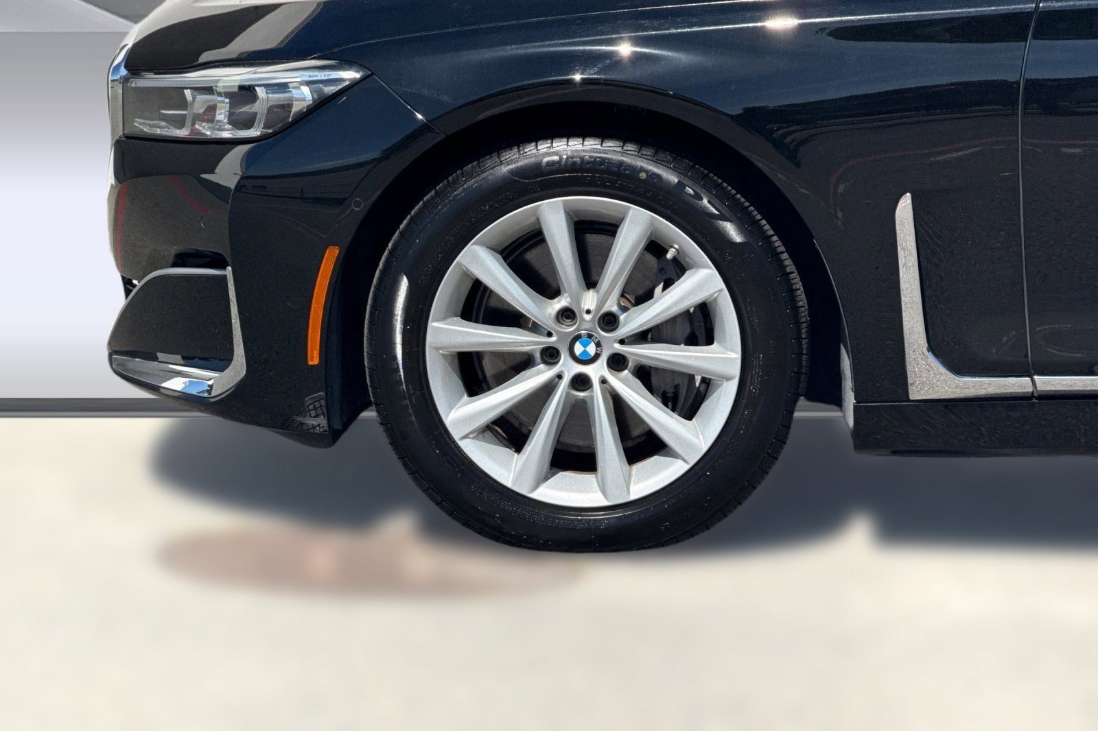 Used 2020 BMW 740i RWD image 19