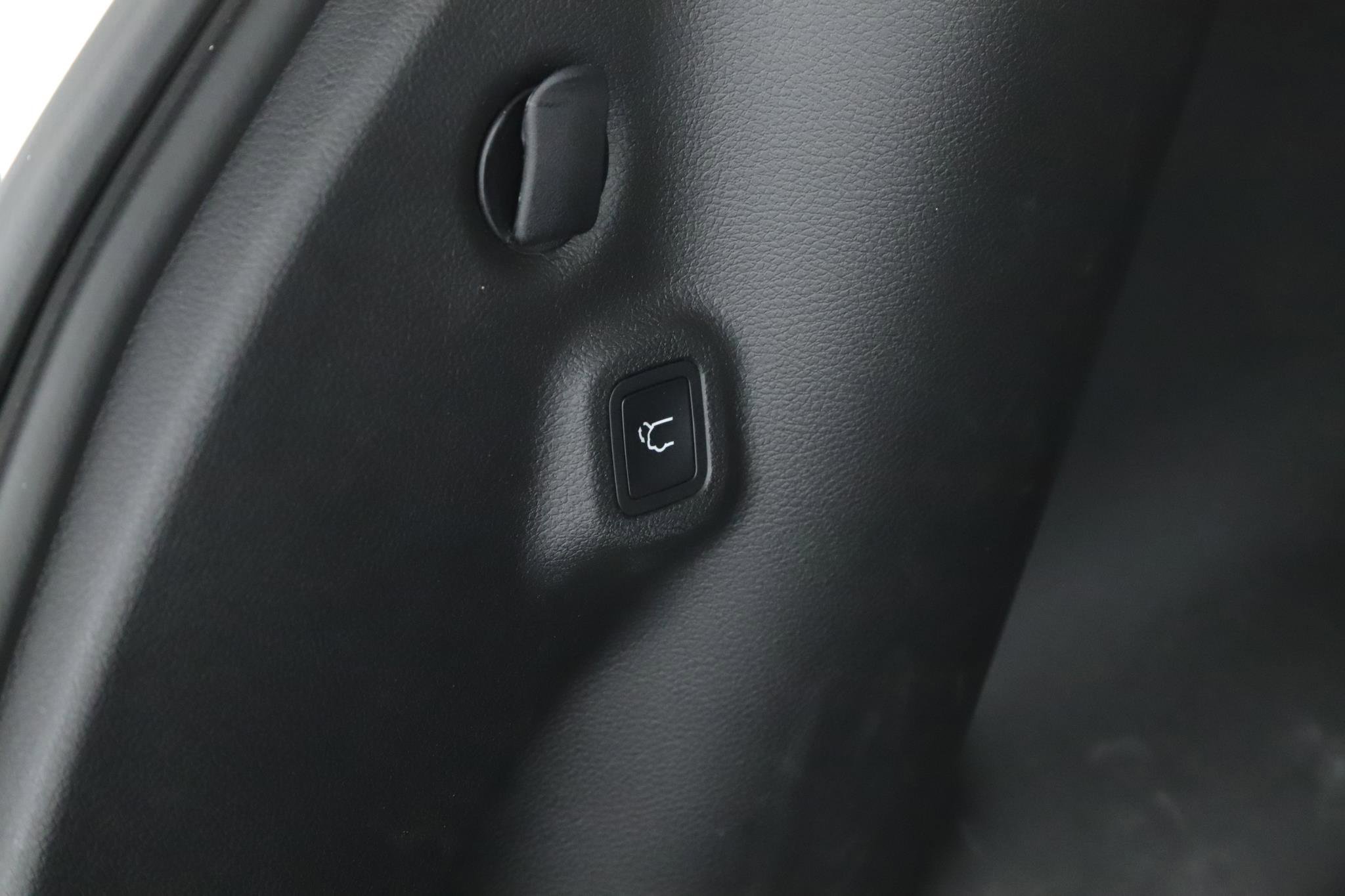 Used 2024 Jeep Compass Latitude w/ Sun and Sound Group image 20