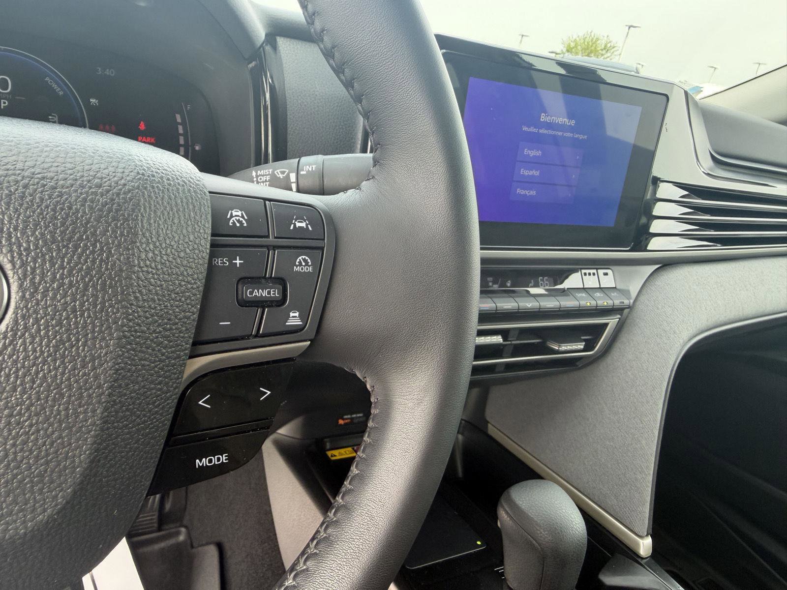 Used 2025 Toyota Camry LE w/ Convenience Package image 22