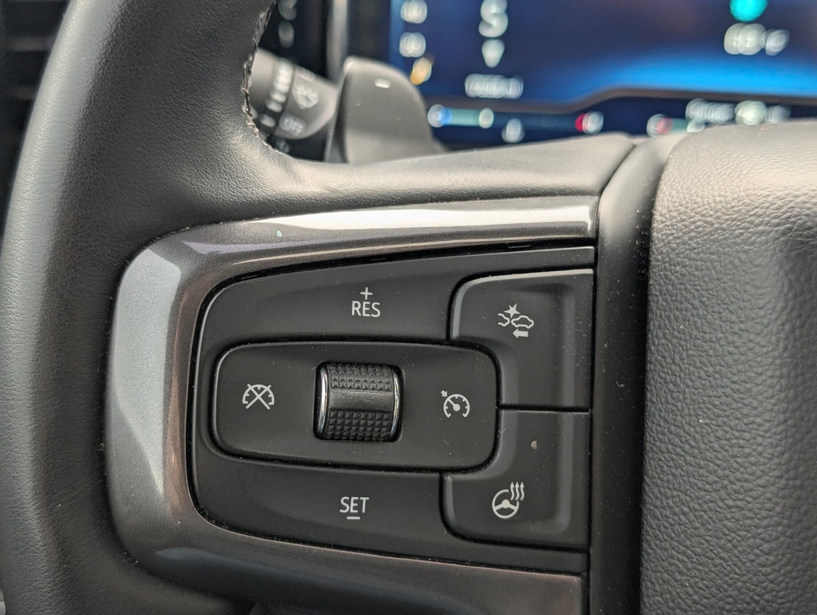 Used 2023 Chevrolet Silverado 1500 ZR2 w/ Technology Package image 18