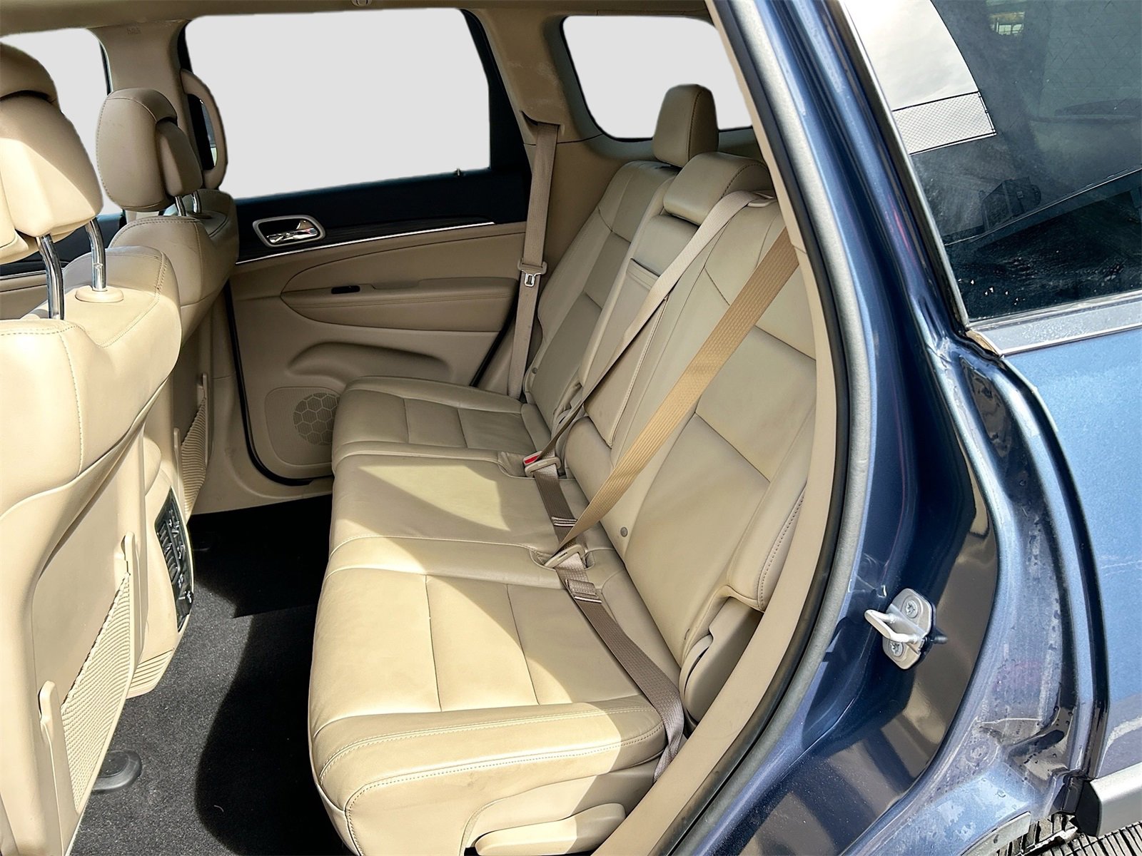 Used 2021 Jeep Grand Cherokee Limited image 25