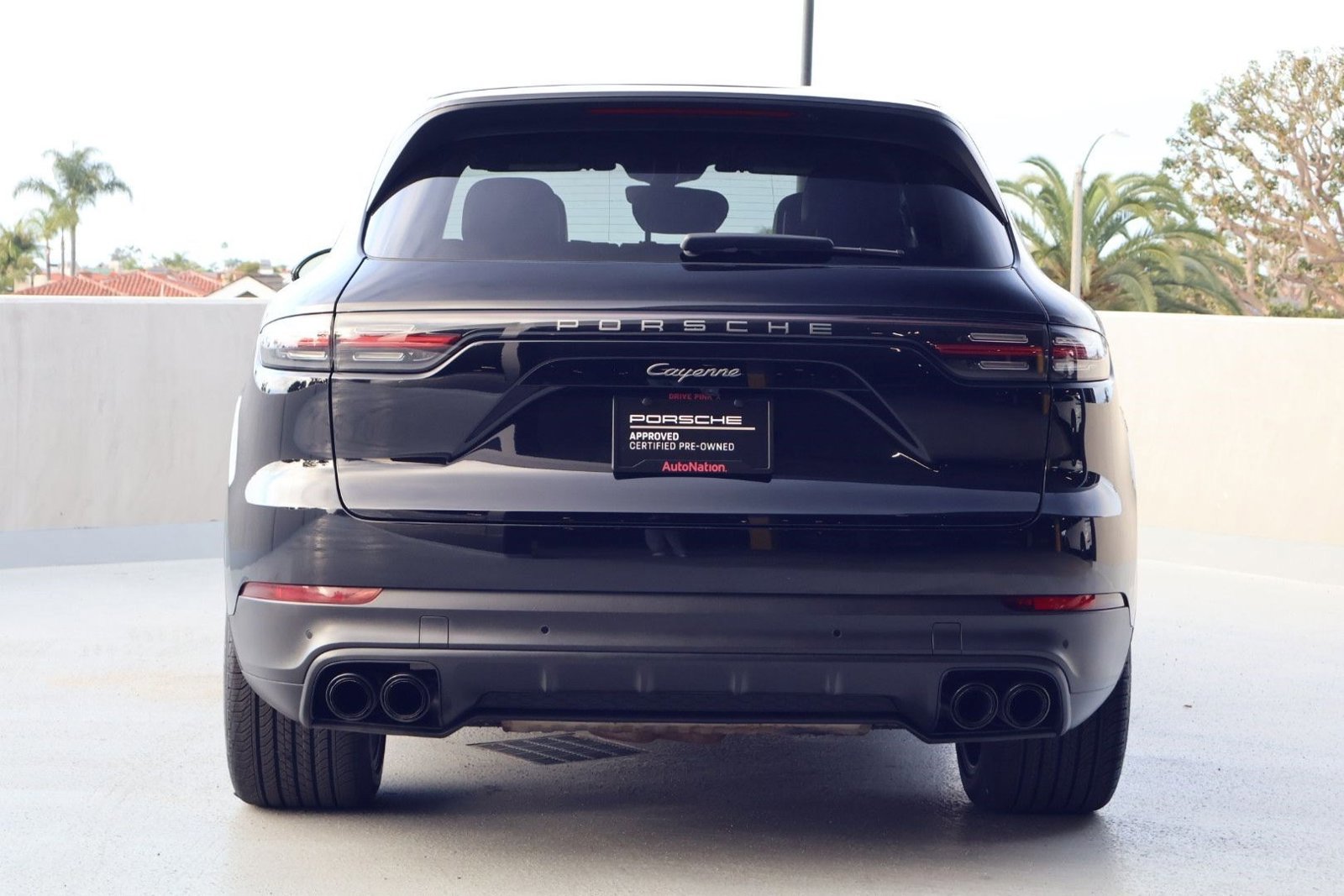 Certified 2023 Porsche Cayenne Platinum Edition image 10