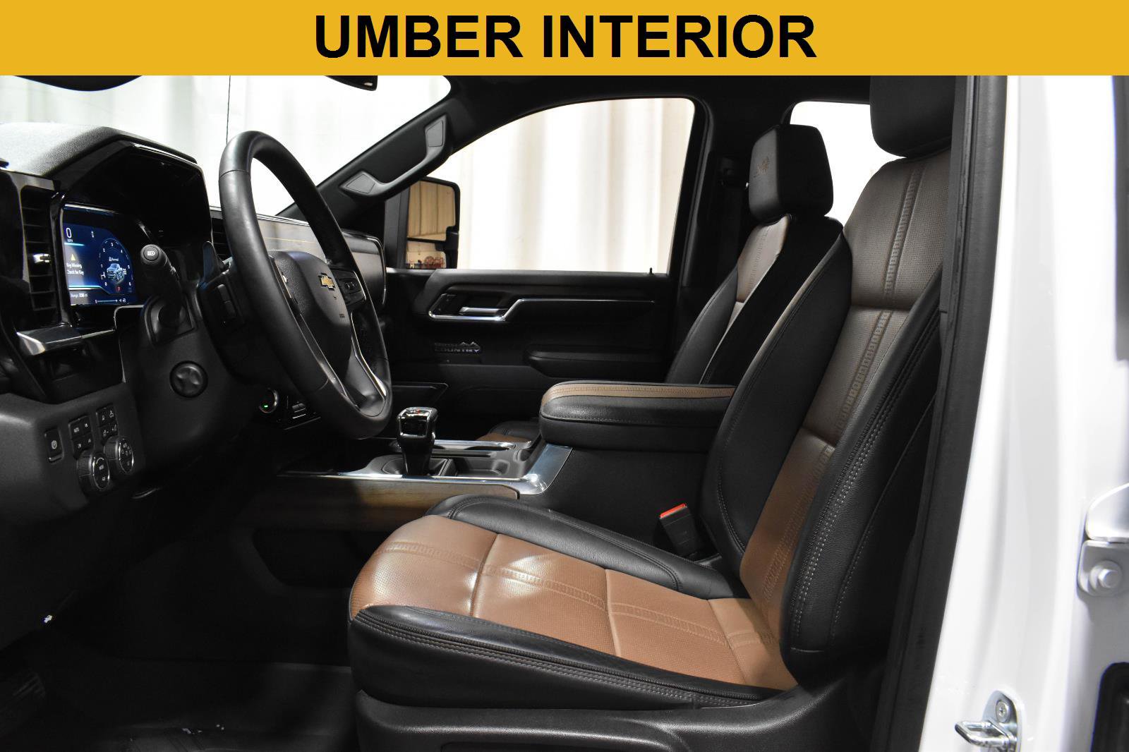 Used 2023 Chevrolet Silverado 1500 High Country w/ Max Trailering Package image 4