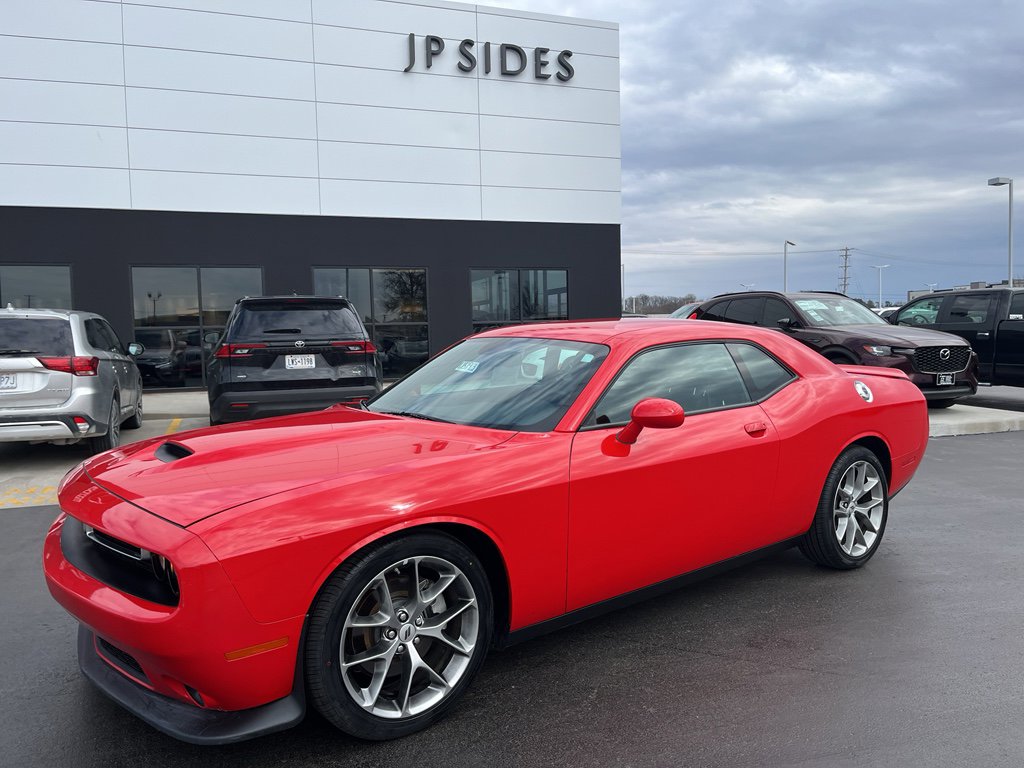 Used 2022 Dodge Challenger GT RWD image 1