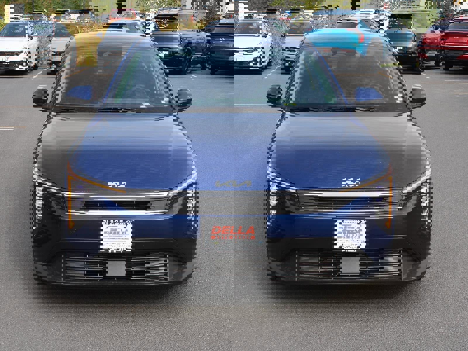 New 2025 Kia K4 LXS image 2