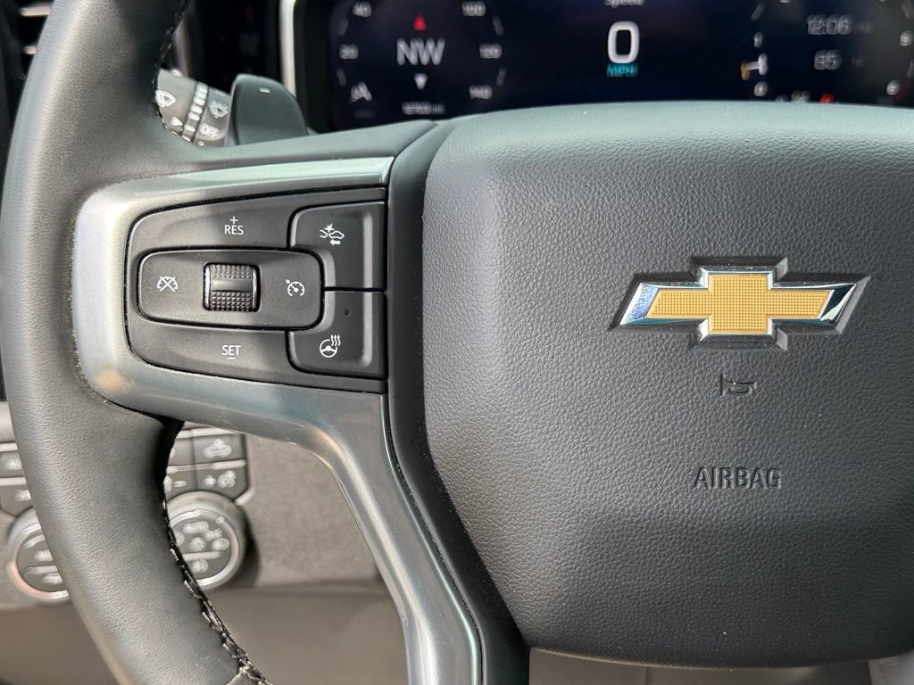 Used 2026 Chevrolet Silverado 1500 LTZ AWD/4WD image 16