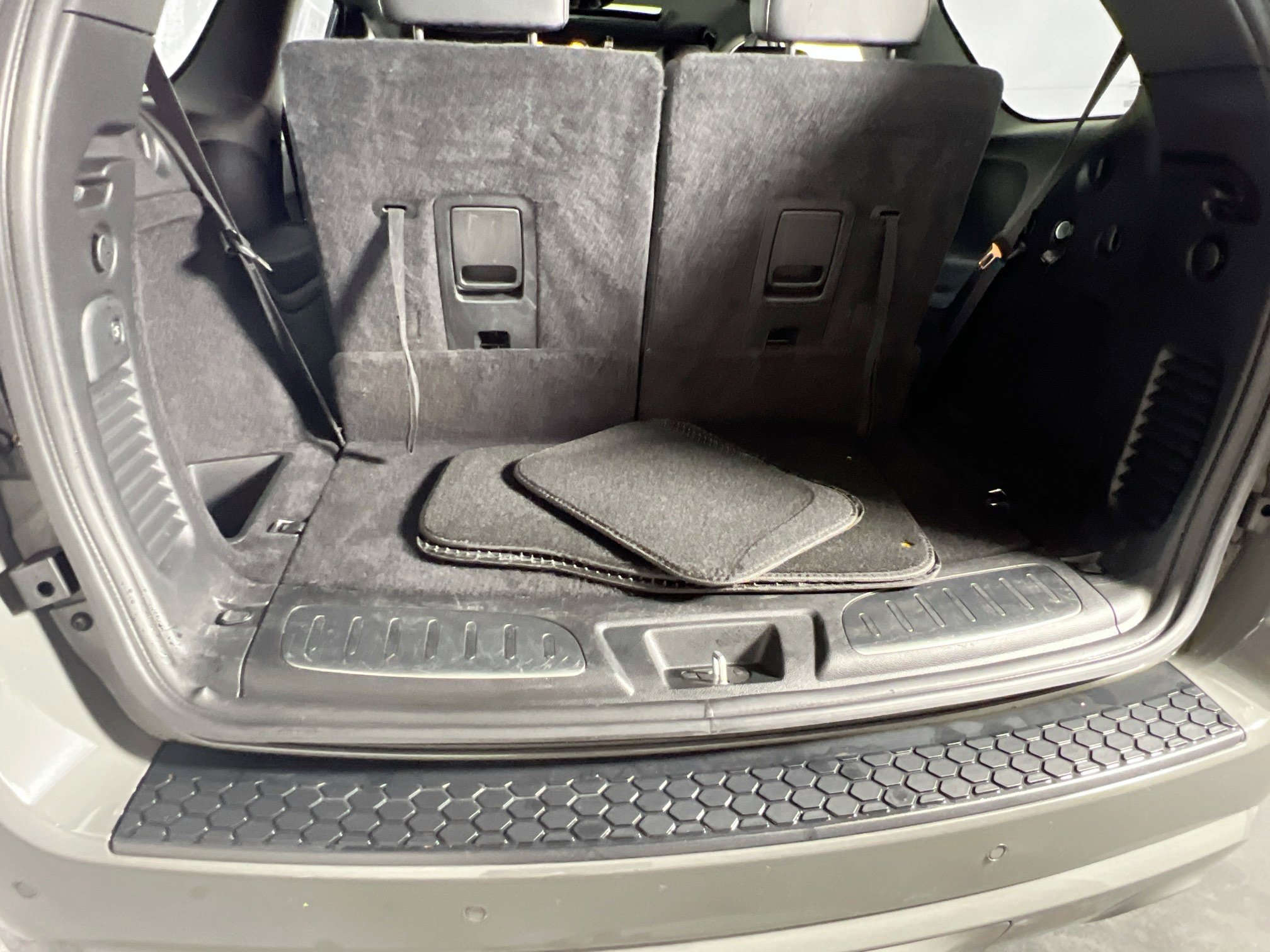 Used 2022 Dodge Durango R/T w/ Trailer Tow Group IV image 26