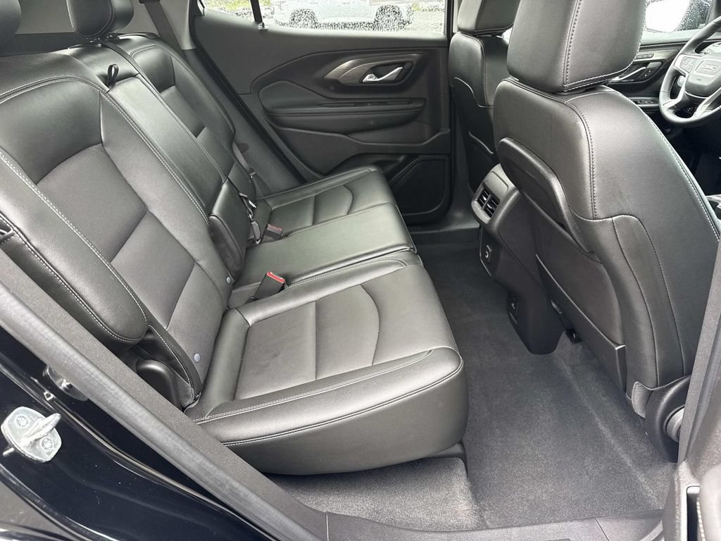 Used 2024 GMC Terrain SLT FWD image 21