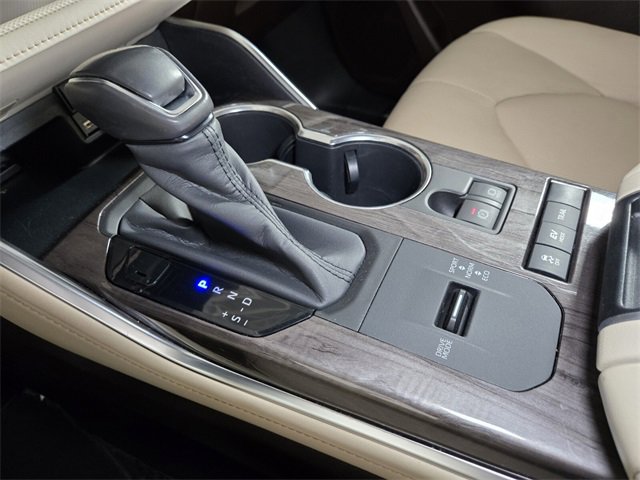 Used 2020 Toyota Highlander Limited Platinum image 32