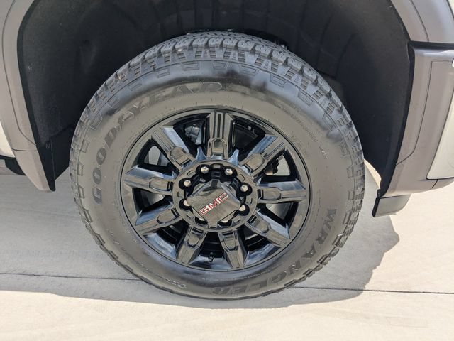 Used 2026 GMC Sierra 2500 AT4 w/ AT4 Premium Plus Package AWD/4WD image 10