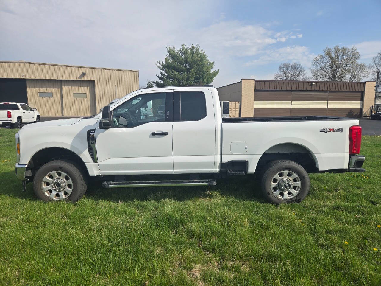 Used 2024 Ford F250 XLT AWD/4WD image 9