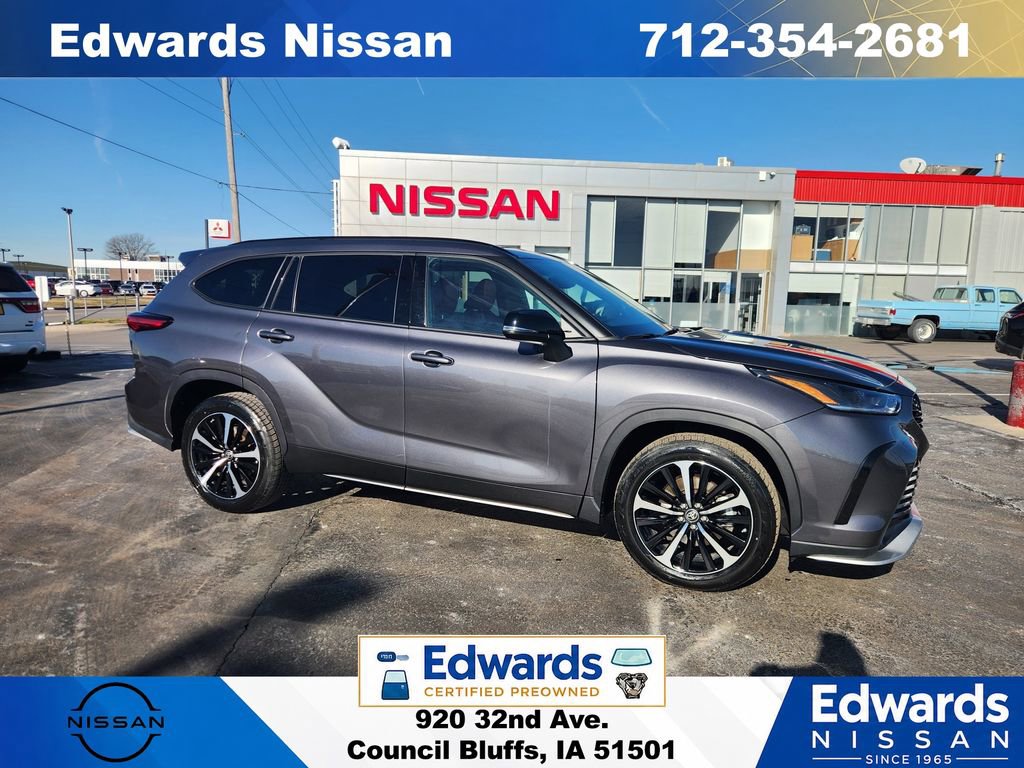Used 2022 Toyota Highlander XSE