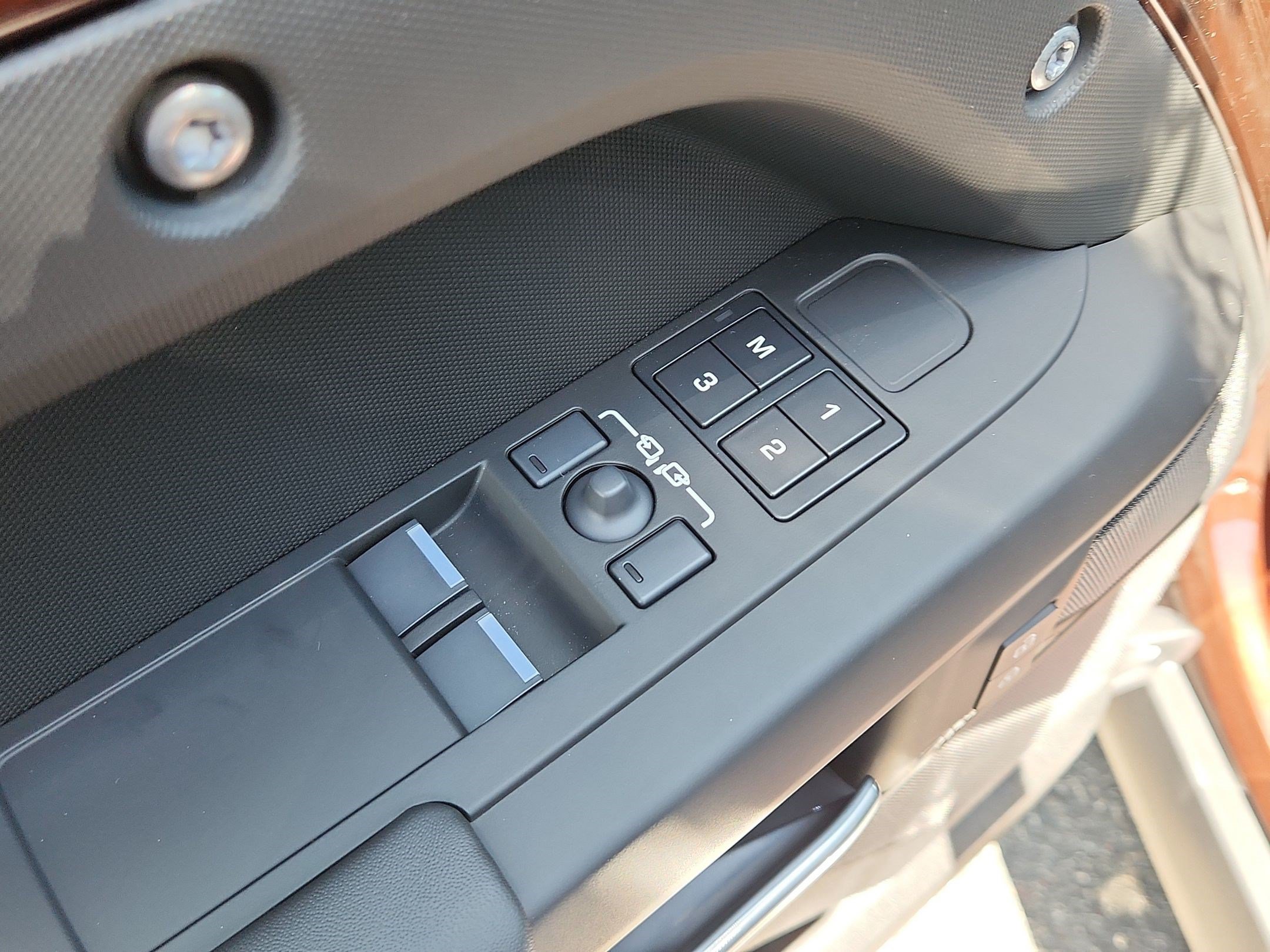 New 2026 Land Rover Defender 90 X-Dynamic SE AWD/4WD image 10