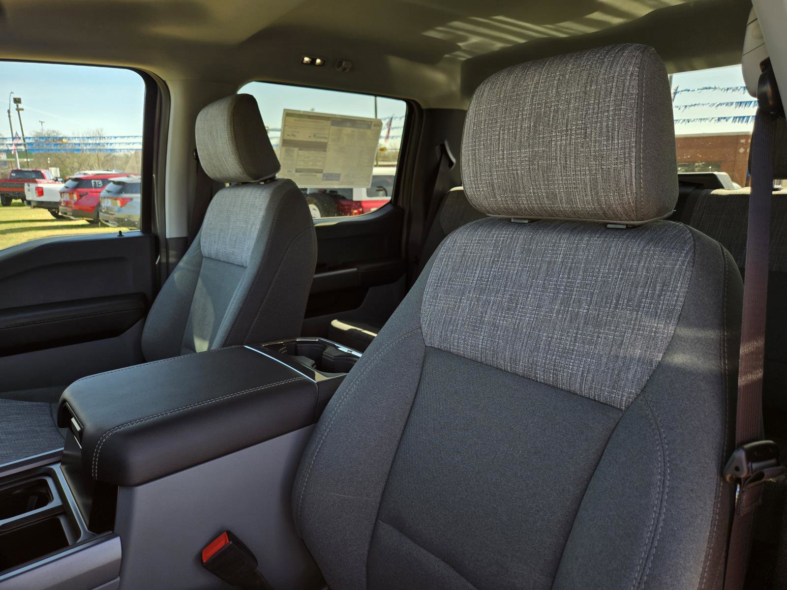 New 2026 Ford F250 XLT w/ FX4 Off-Road Package image 17