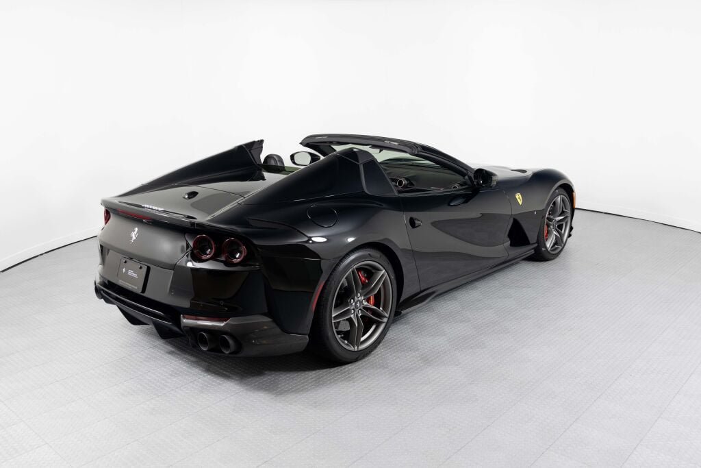 Used 2021 Ferrari 812 GTS RWD image 13