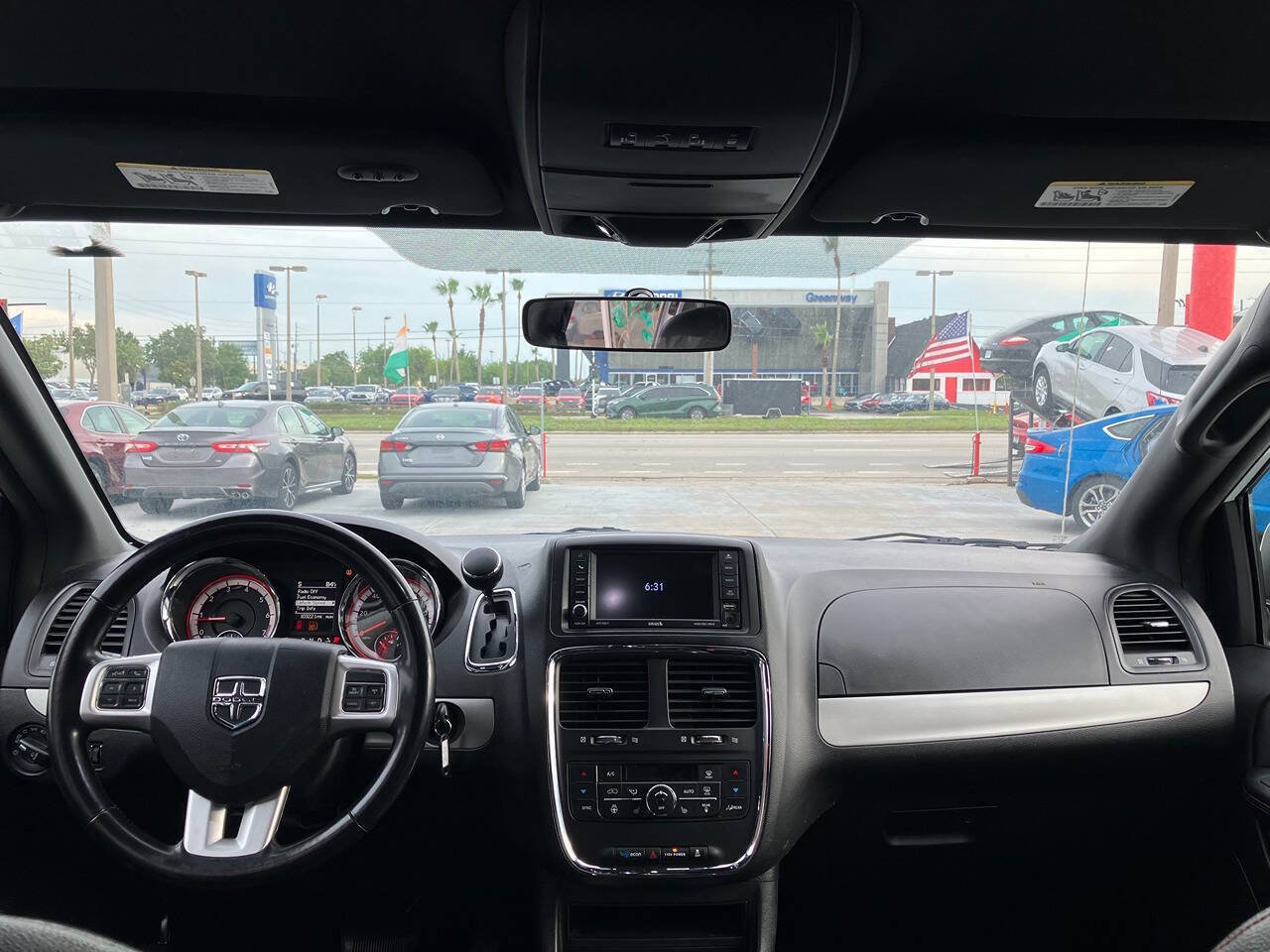 Used 2019 Dodge Grand Caravan GT FWD image 12