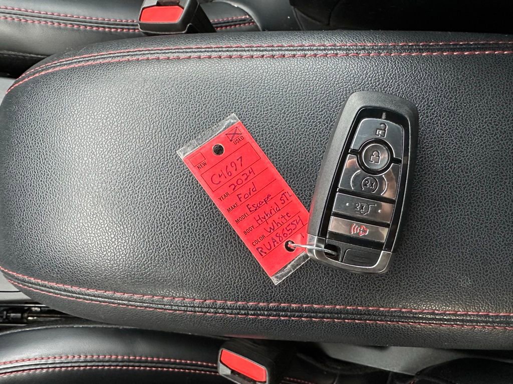 Used 2024 Ford Escape ST-Line Select image 30