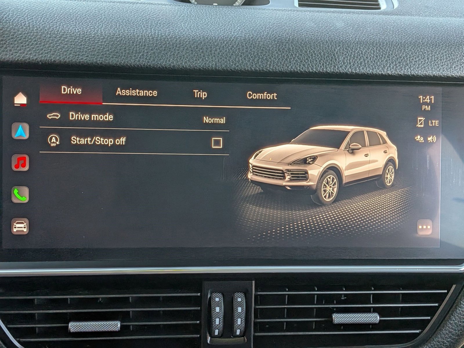 Used 2022 Porsche Cayenne image 17