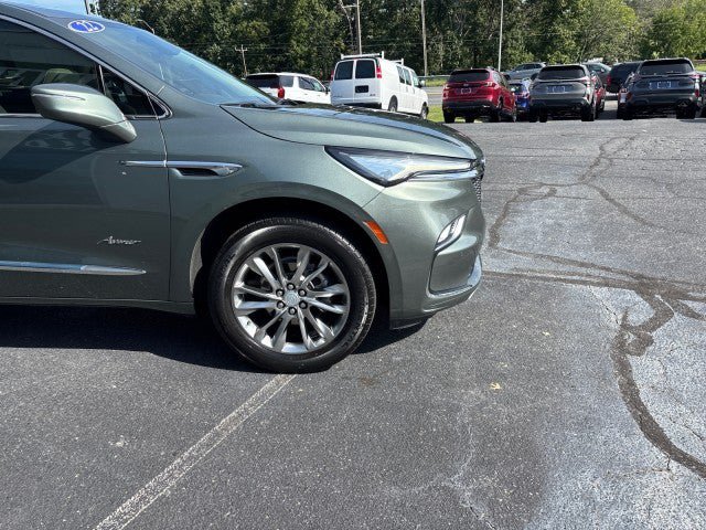 Used 2022 Buick Enclave Avenir w/ Trailering Package, 5000 lbs. FWD image 5