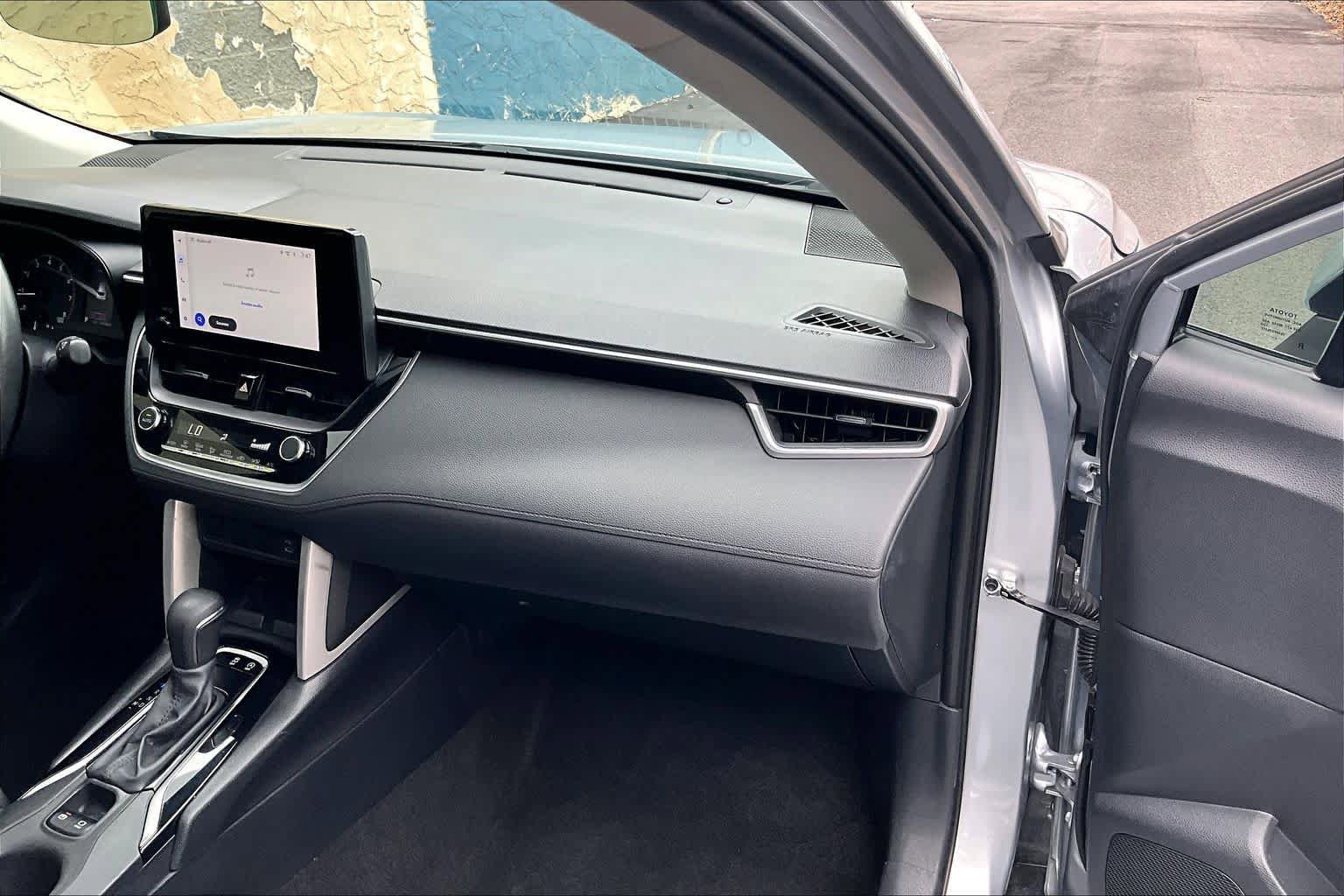 Certified 2024 Toyota Corolla Cross LE w/ Moonroof Package FWD image 19
