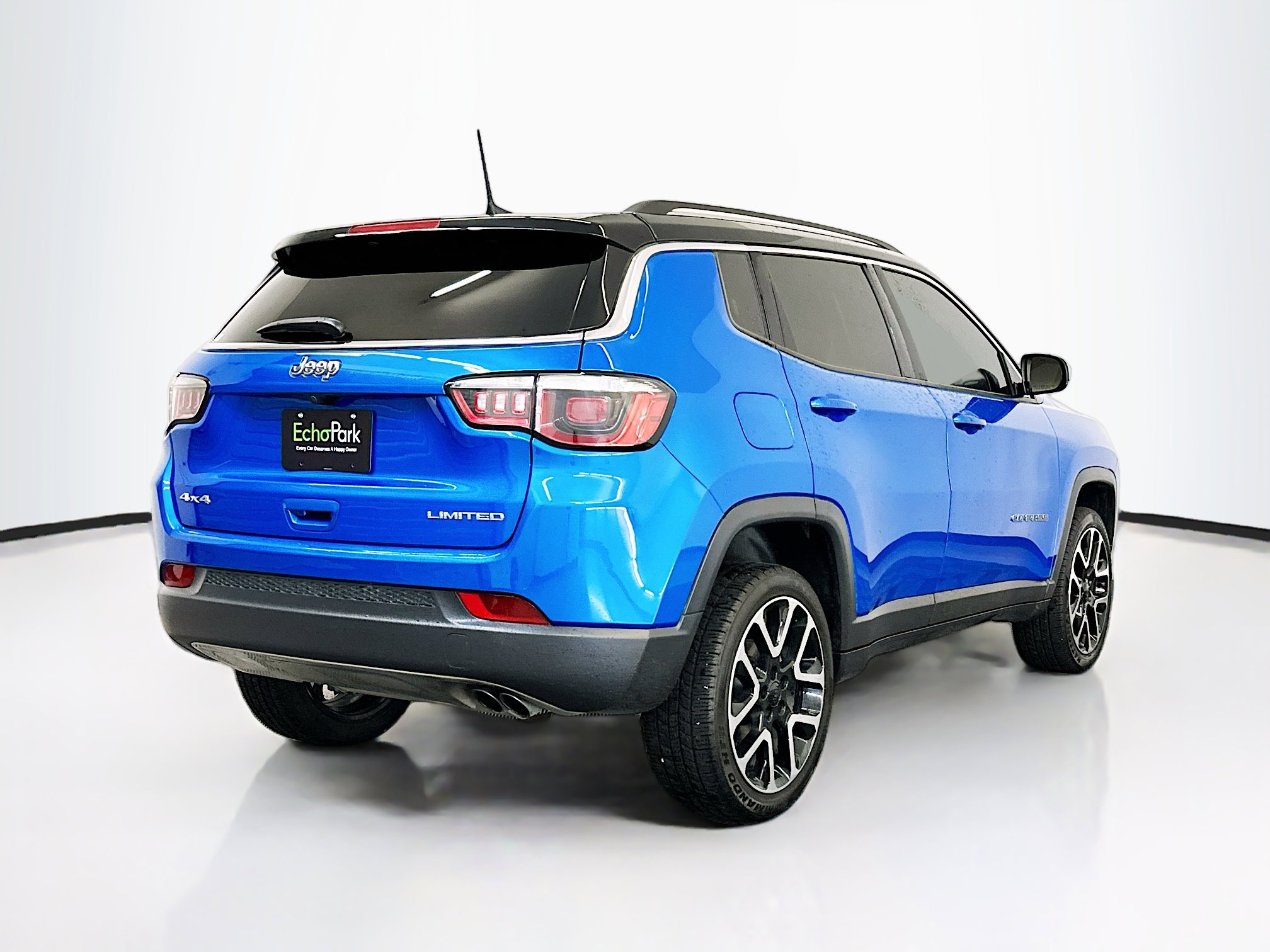 Used 2018 Jeep Compass Limited w/ Navigation Group AWD/4WD image 9