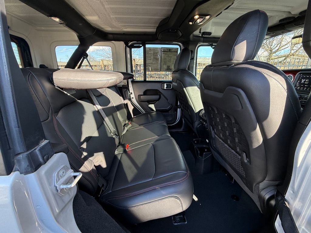 Used 2022 Jeep Wrangler Unlimited Rubicon w/ LED Lighting Group image 15