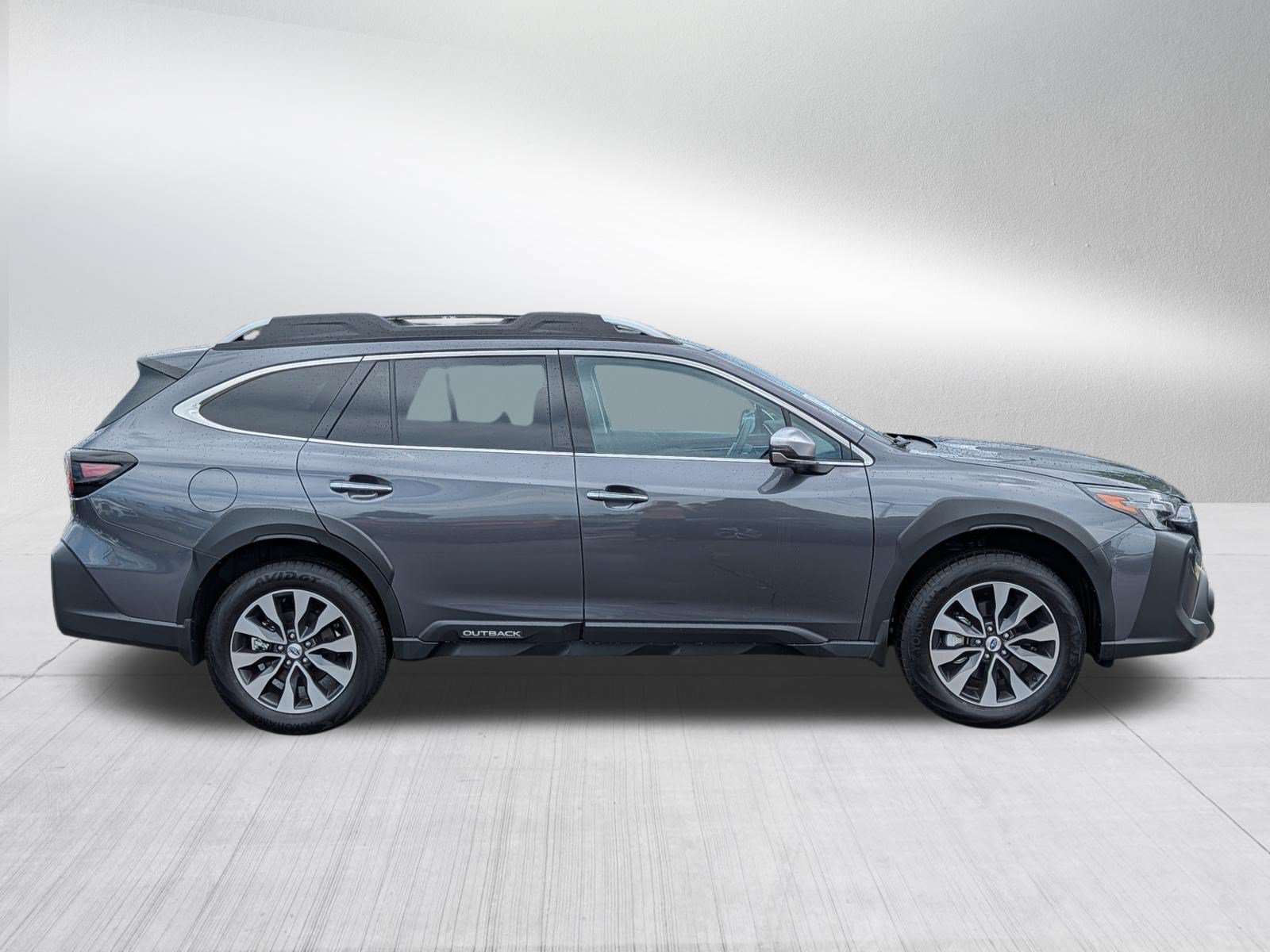 Used 2025 Subaru Outback Touring XT AWD/4WD image 8