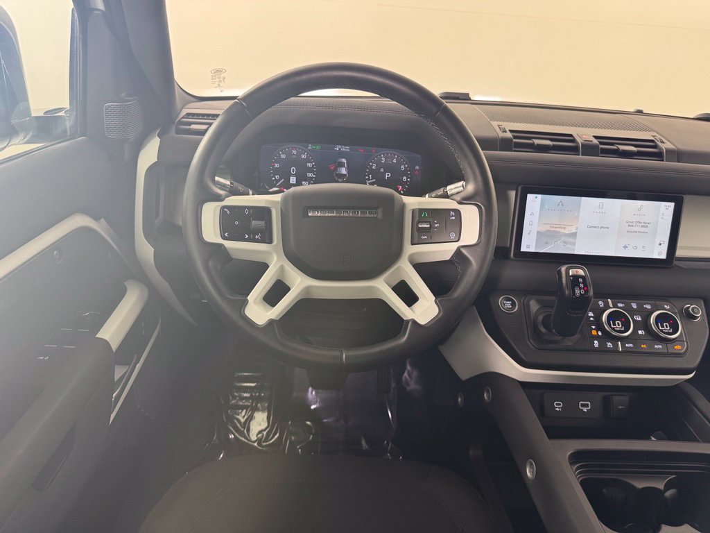 Used 2022 Land Rover Defender 110 AWD/4WD image 23