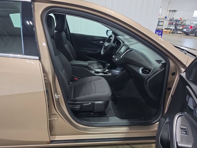 Used 2018 Chevrolet Malibu LT w/ LPO, Convenience Package 2 FWD image 27
