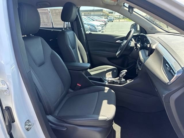 Used 2025 Buick Encore GX Preferred AWD/4WD image 18