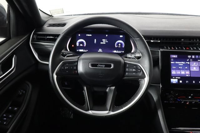 Used 2023 Jeep Grand Cherokee L Laredo AWD/4WD image 7