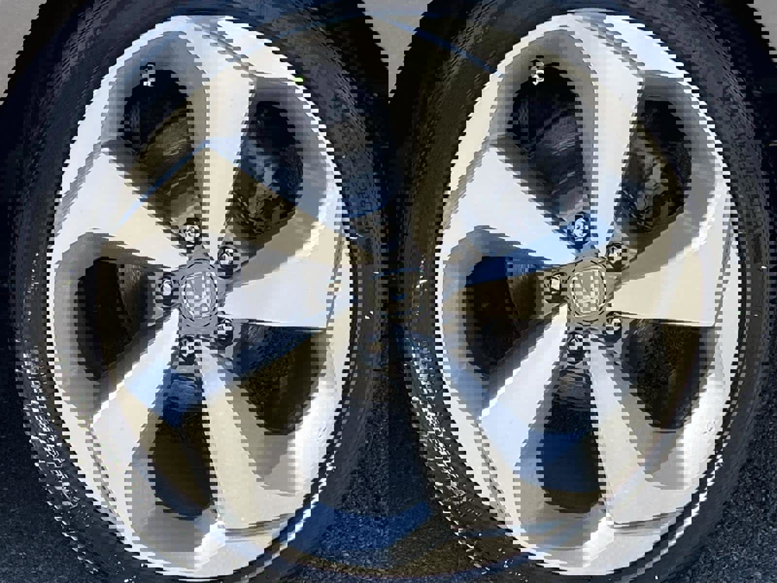 Used 2018 Honda Accord Touring image 11