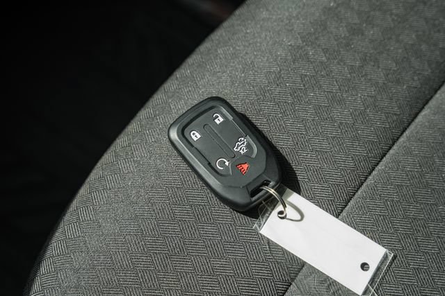Used 2022 Chevrolet Silverado 1500 LT Trail Boss w/ LPO, Dark Essentials Package AWD/4WD image 45