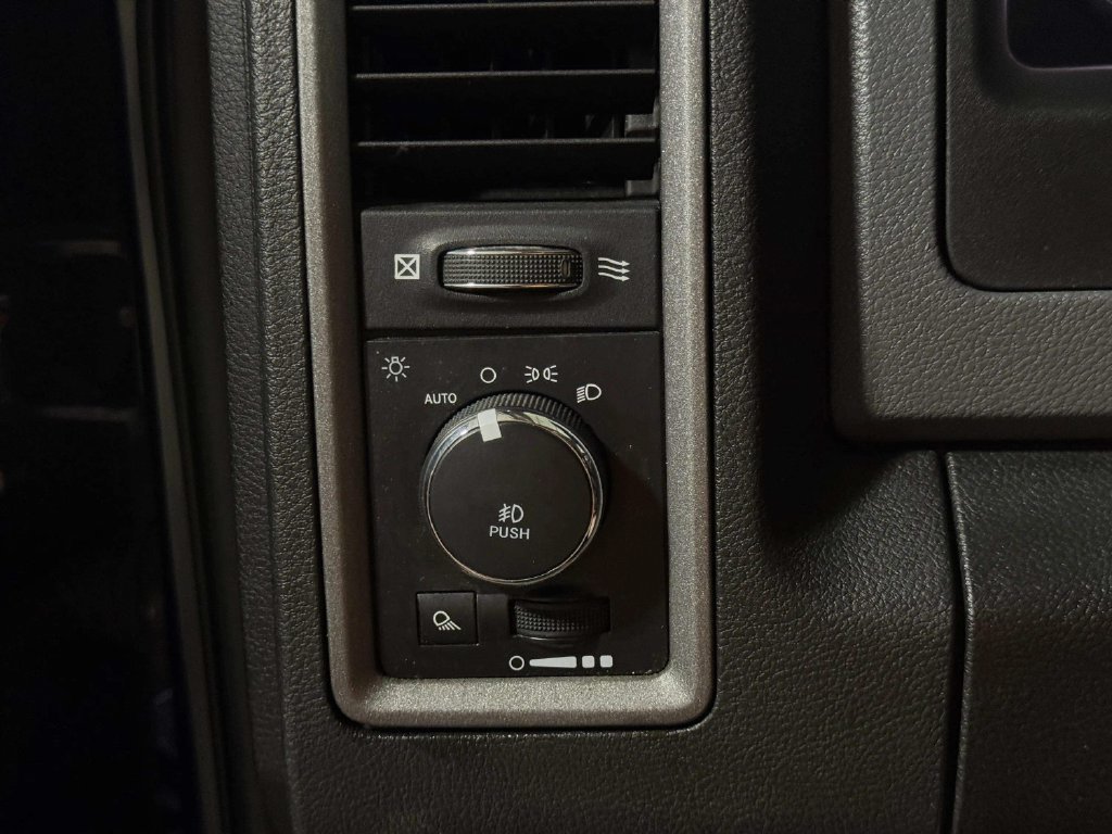 Used 2019 RAM 1500 Tradesman w/ Tradesman SXT Package AWD/4WD image 15