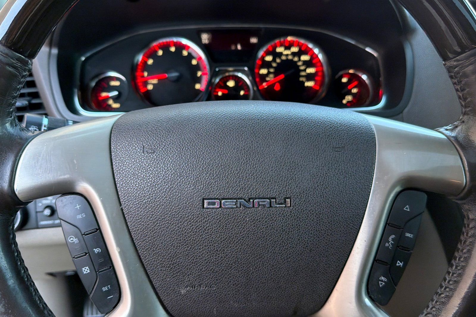 Used 2015 GMC Acadia Denali AWD/4WD image 33