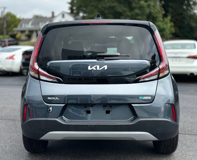 Used 2023 Kia Soul EX FWD image 4