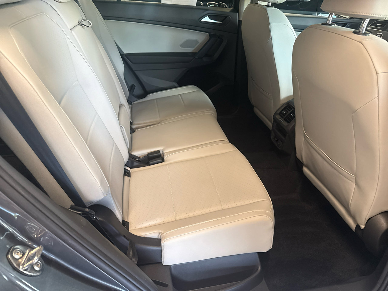 Used 2019 Volkswagen Tiguan S image 17