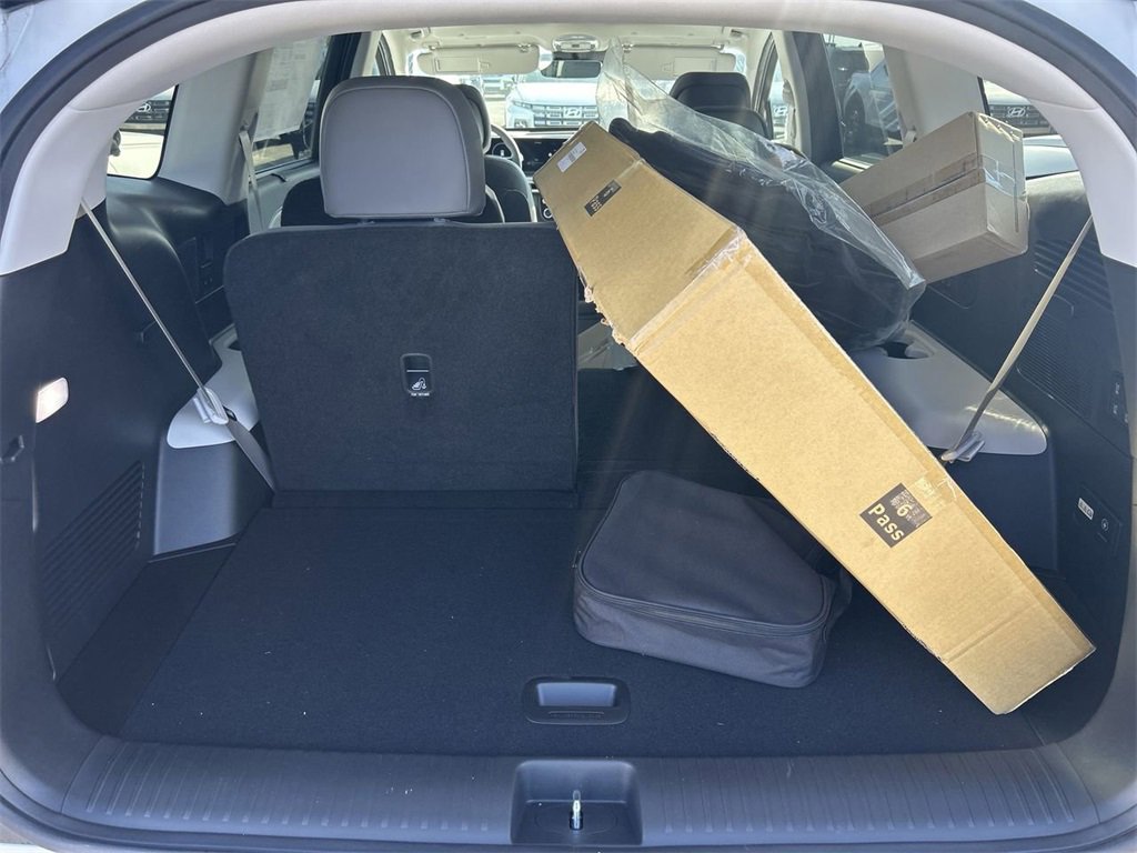 New 2026 Hyundai Ioniq 9 Limited image 16