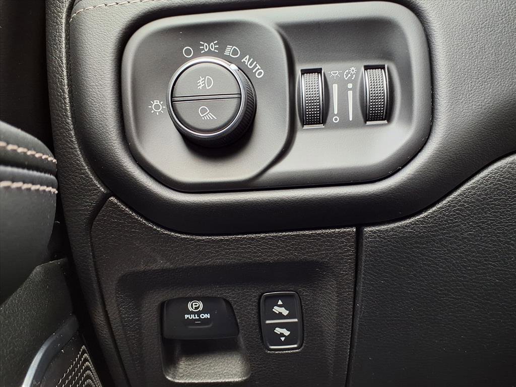 Used 2021 RAM 1500 Limited image 24