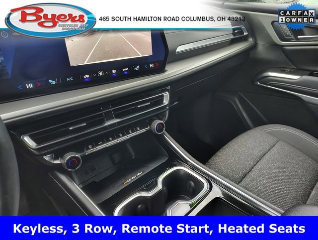 Used 2025 Chevrolet Traverse LT image 27