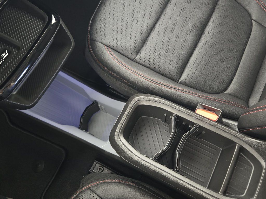 New 2027 Chevrolet Bolt RS w/ Technology Package FWD image 21