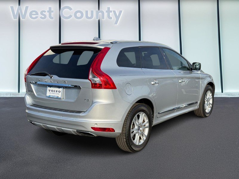 Used 2016 Volvo XC60 T5 Premier w/ Proximity Package FWD image 4