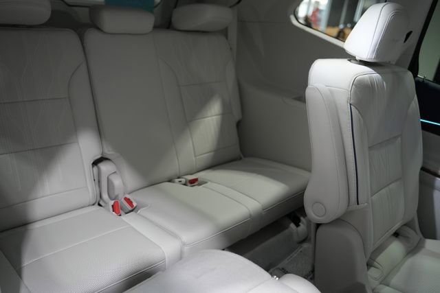 New 2026 Buick Enclave Avenir w/ Super Cruise Package AWD/4WD image 20