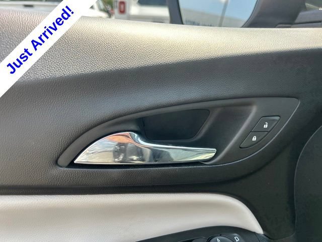 Used 2022 Chevrolet Equinox LT FWD image 12